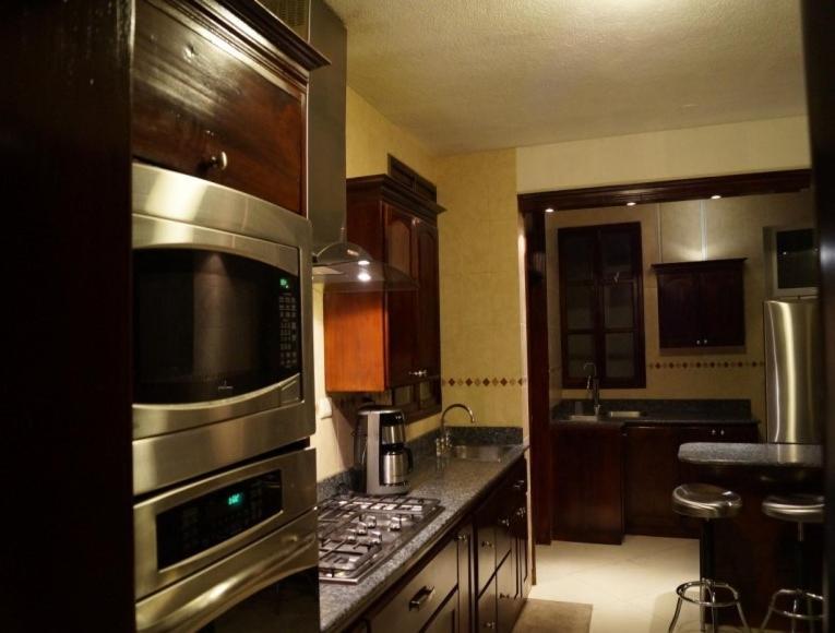 Apartamentos Comodos Cerca Del Aeropuerto Гватемала Экстерьер фото